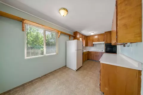 Kitchen - 1600 Thorsen Ave, Modesto, CA 95355 photo 3 of 3