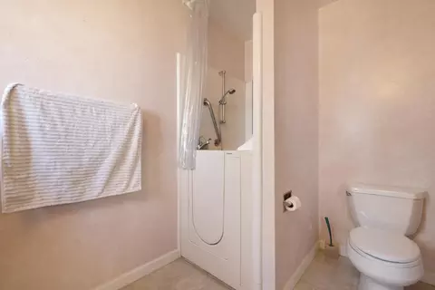 Bath - 2701 Sheffield Ln, Modesto, CA 95350 photo 3 of 3