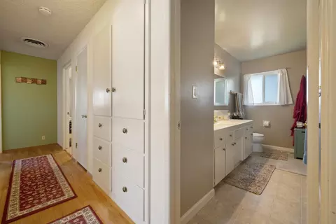 Entry Way - 2701 Sheffield Ln, Modesto, CA 95350 photo 6 of 9