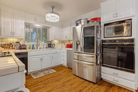 Kitchen - 2701 Sheffield Ln, Modesto, CA 95350 photo 2 of 3