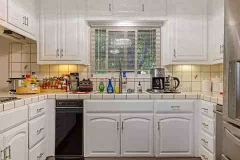 Kitchen - 2701 Sheffield Ln, Modesto, CA 95350 photo 3 of 3