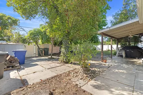 Exterior - 2701 Sheffield Ln, Modesto, CA 95350 photo 3 of 5