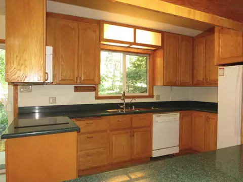 Kitchen - 25160 Pineview Dr, Colfax, CA 95713 photo 2 of 5
