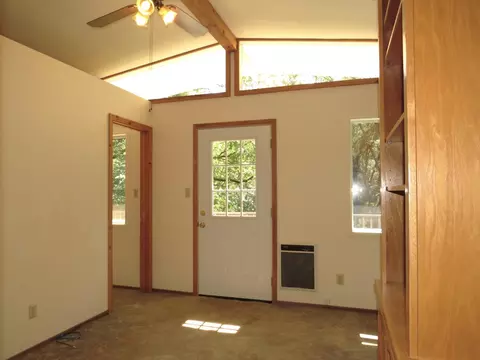 Living - 25160 Pineview Dr, Colfax, CA 95713 photo 12 of 15