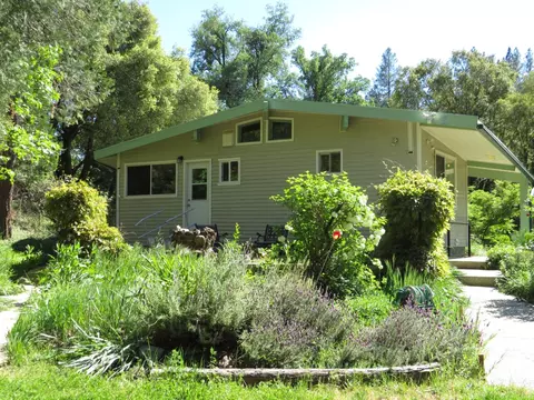 Exterior - 25160 Pineview Dr, Colfax, CA 95713 photo 18 of 22