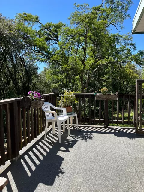 Exterior - 25160 Pineview Dr, Colfax, CA 95713 photo 3 of 22