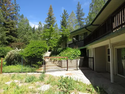 Exterior - 25160 Pineview Dr, Colfax, CA 95713 photo 10 of 22