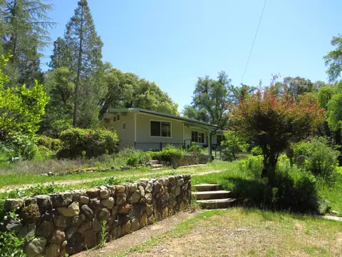 Exterior - 25160 Pineview Dr, Colfax, CA 95713 photo 13 of 22