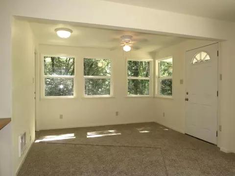 Living - 25160 Pineview Dr, Colfax, CA 95713 photo 13 of 15