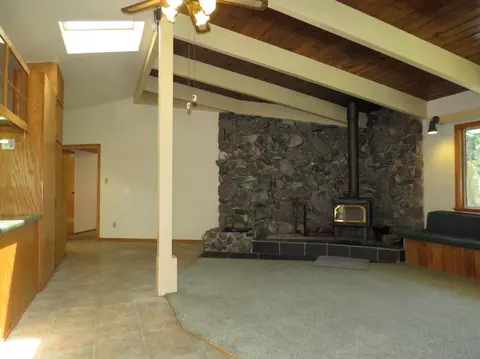 Living - 25160 Pineview Dr, Colfax, CA 95713 photo 5 of 15