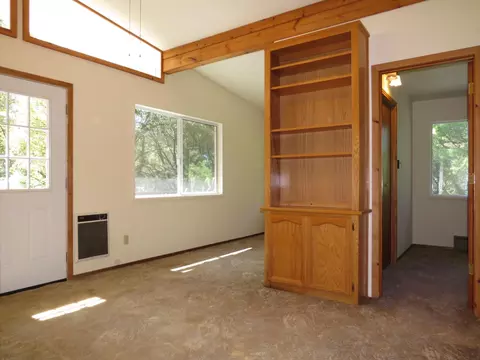 Living - 25160 Pineview Dr, Colfax, CA 95713 photo 9 of 15