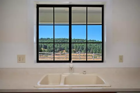 Kitchen - 3700 Wilson Loop, Placerville, CA 95667 photo 2 of 2