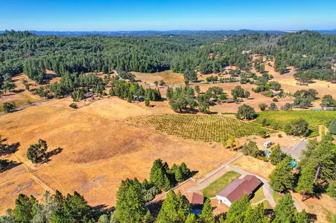 View/Area - 3700 Wilson Loop, Placerville, CA 95667 photo 2 of 3