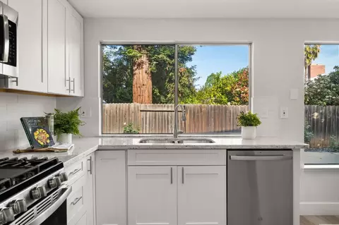 Kitchen - 4925 Puma Way, Carmichael, CA 95608 photo 3 of 7