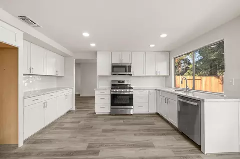 Kitchen - 4925 Puma Way, Carmichael, CA 95608 photo 6 of 7