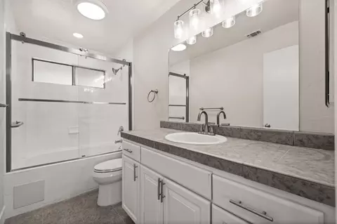 Bath - 4925 Puma Way, Carmichael, CA 95608 photo 4 of 8