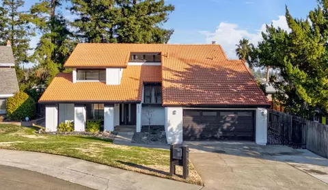 4925 Puma Way, Carmichael, CA 95608