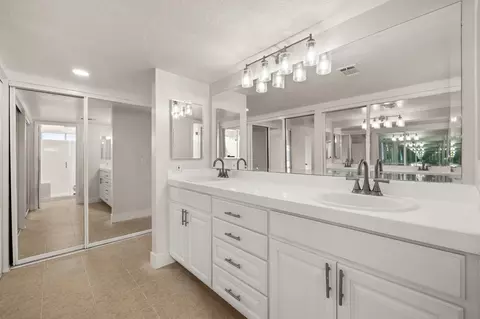 Bath - 4925 Puma Way, Carmichael, CA 95608 photo 8 of 8