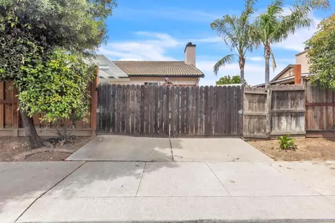 Exterior - 1091 Norman Dr, Manteca, CA 95336 photo 7 of 7