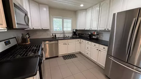 Kitchen - 2041 Wally Ct, Modesto, CA 95350 photo 2 of 2