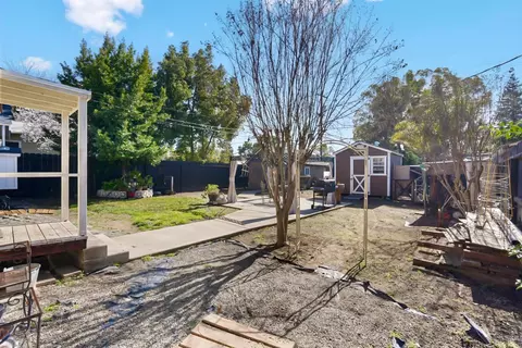 Exterior - 526 Flower St, Turlock, CA 95380 photo 2 of 3