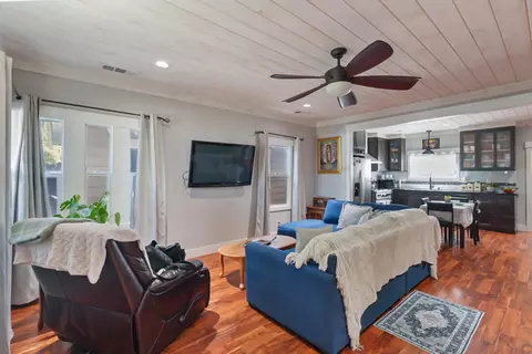 Living - 526 Flower St, Turlock, CA 95380 photo 1 of 1