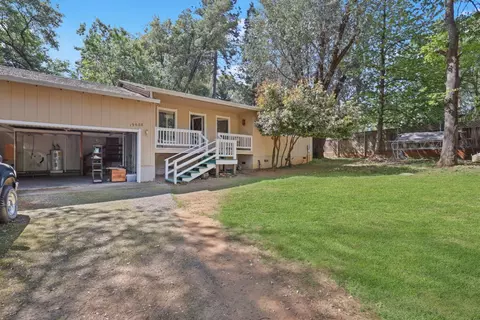 19688 Murphy Rd, Pine Grove, CA 95665
