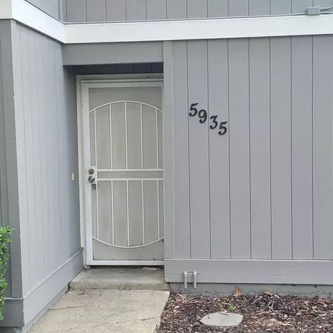 5935 Bamford Dr, Sacramento, CA 95823