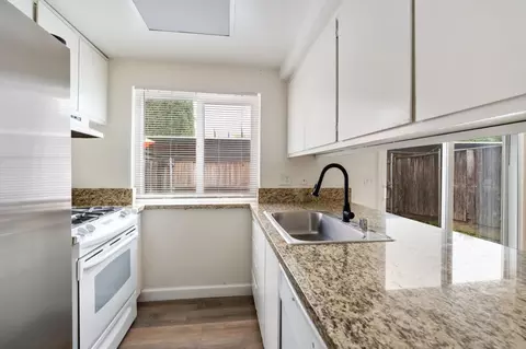 4044 Knoll Top Court Ct, Carmichael, CA 95608 photo 11