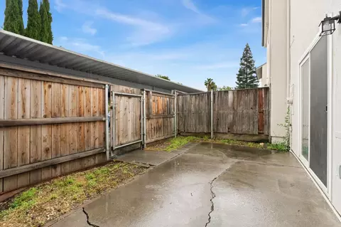 4044 Knoll Top Court Ct, Carmichael, CA 95608 photo 21