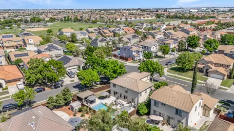17621 Wheat Field St, Lathrop, CA 95330 photo 42