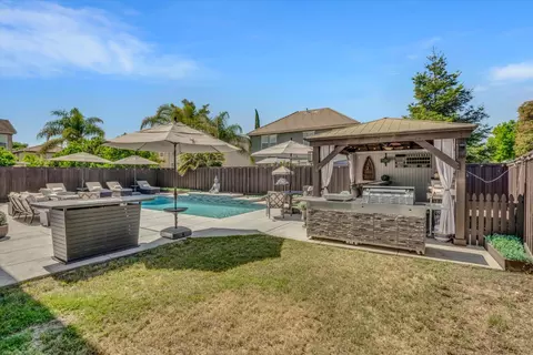 17621 Wheat Field St, Lathrop, CA 95330 photo 31