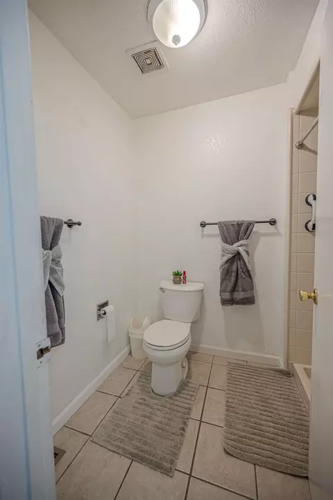 Bath - 161 Crestview Ct, Watsonville, CA 95076 photo 3 of 5