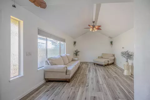 Living - 161 Crestview Ct, Watsonville, CA 95076 photo 2 of 2