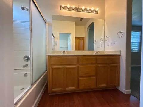 Bath - 2475 Independence Trl, Plumas Lake, CA 95961 photo 1 of 4