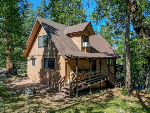 2247 Dardanelle Vis, Dorrington, CA 95223 photo 2