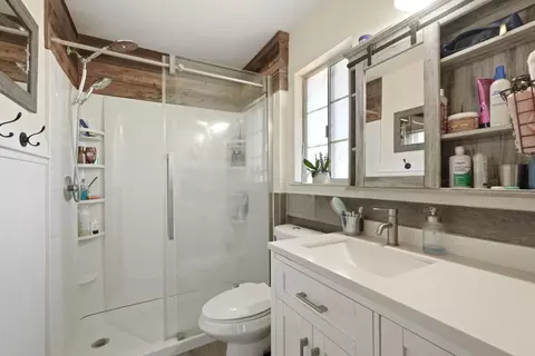 Bath - 242 3rd St, Galt, CA 95632 photo 2 of 2