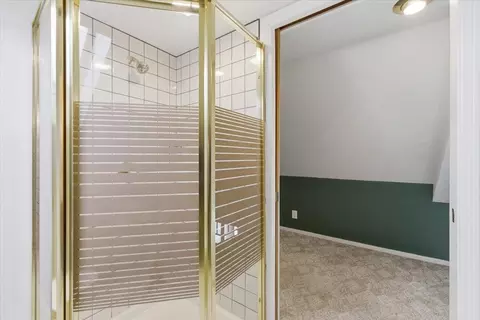 Bath - 7095 Murdock Way, Carmichael, CA 95608 photo 6 of 6
