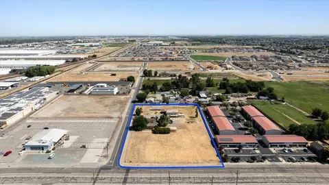 140 Swanson Rd, Manteca, CA 95337