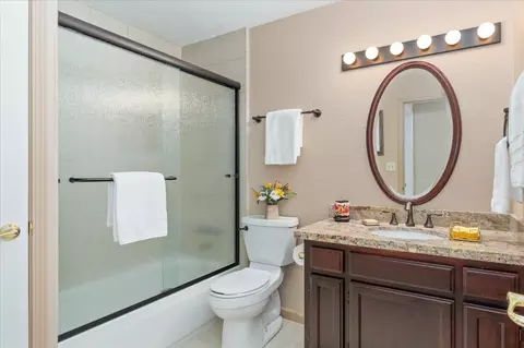 Bath - 1016 Buckthorn Dr, Murphys, CA 95247 photo 2 of 3