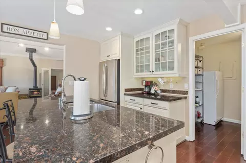 Kitchen - 1016 Buckthorn Dr, Murphys, CA 95247 photo 2 of 4