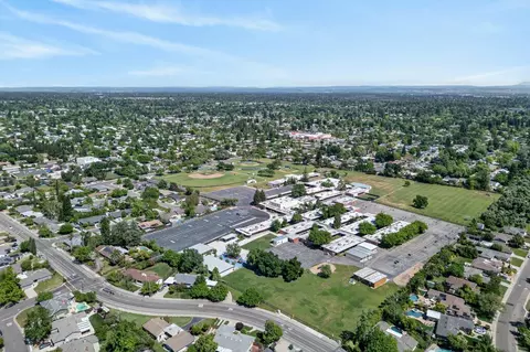 View/Area - 2026 Mission Ave, Carmichael, CA 95608 photo 4 of 4
