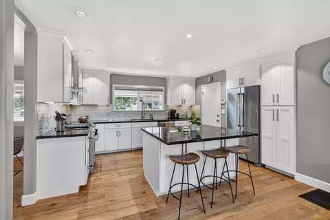 Kitchen - 2026 Mission Ave, Carmichael, CA 95608 photo 2 of 10