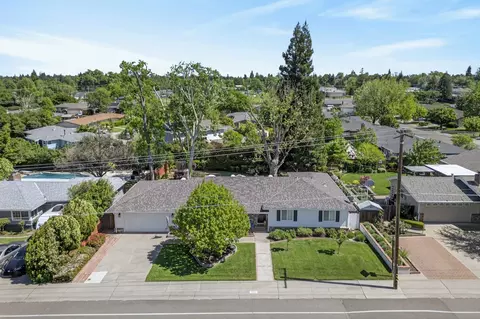 View/Area - 2026 Mission Ave, Carmichael, CA 95608 photo 3 of 4