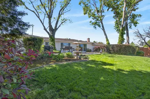 Exterior - 2026 Mission Ave, Carmichael, CA 95608 photo 9 of 12