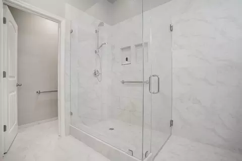 Bath - 1770 Ettle, Manteca, CA 95337 photo 1 of 2