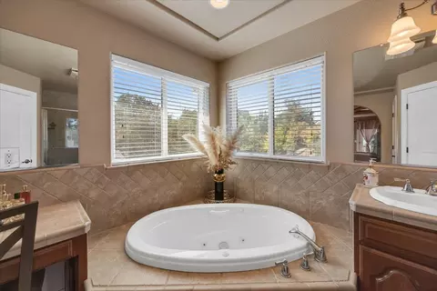 Bath - 294 Sunrise Rd #2, Copperopolis, CA 95228 photo 4 of 8