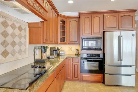 Kitchen - 294 Sunrise Rd #2, Copperopolis, CA 95228 photo 4 of 10
