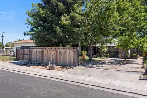 4866 Washington, Salida, CA 95368 photo 2