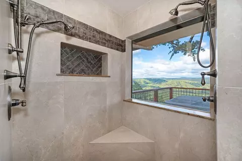 Bath - 4101 Birdseye View Ln, Placerville, CA 95667 photo 3 of 4